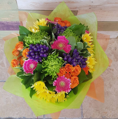Vibrant Mix - A Selection of Bright and Beautiful Mixed Flowers Hand Tied in Water, Contents may vary

Please Specify in Special Instructions if there are certain required Colours