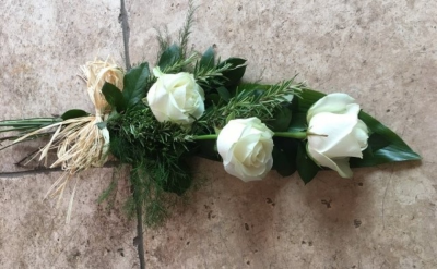 Tied Rose Sheaf - Handtied sheaf of Roses - Simple and elegant with complimenting foliage, finished with a coordinating bow.

3 at £20.00

6 at £35.00

12 at £60.00

Request colours in Special Requirements