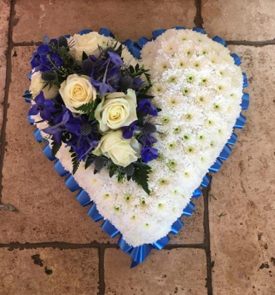 Based Heart - ****Please Allow 3-4 Days for design to be made****

 

12 inch from £90.00

15 inch from £105.00

18 Inch from £125.00

21 inch from £150.00

23 inch from £175.00

 

Available with Ribbon or Foliage edging.

 

Flowers may vary from images shown.

Colours may be requested in the special instructions

 

Basing available in white, dark pink, pale pink, yellow, lemon.

Colours other than white require a minimum notice of 4 days due to ordering and availability.

Basing in colours other than white may possibly incur additional cost please enquire for further details.